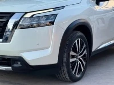 Nissan Pathfinder 3.5 Exclusive At 4x4 año 2024