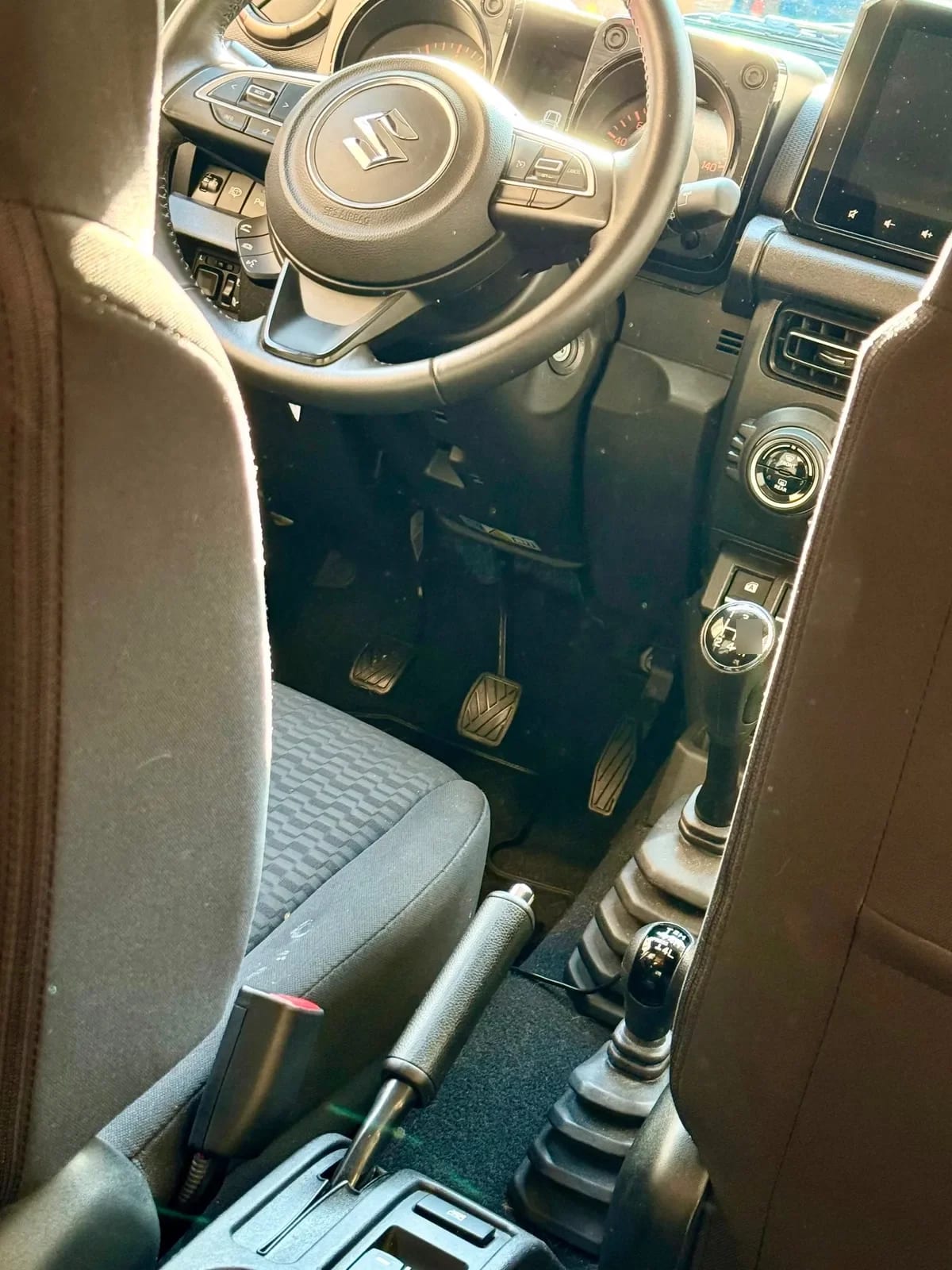 Suzuki JIMNY 1.5 Glx Mt 4x4 año 2025