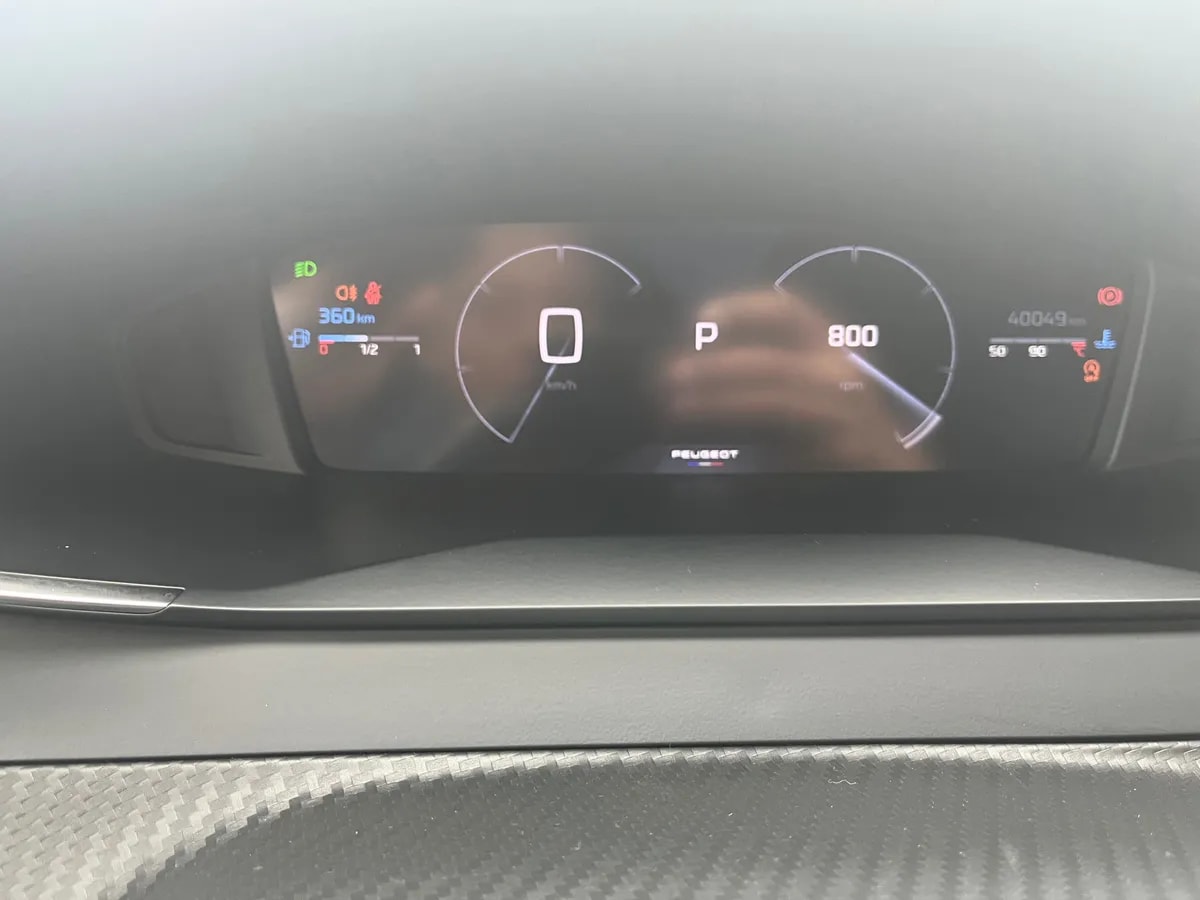 PEUGEOT 2008 1.5 Allure Pack Bluehdi 130 At Diesel año 2025