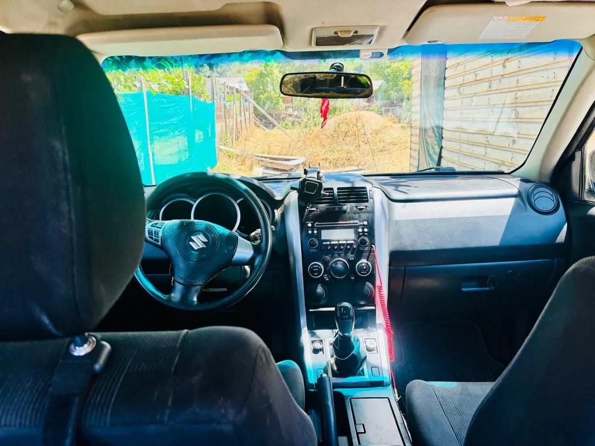 Suzuki Grand Vitara 1.6 Glx Mt año 2010