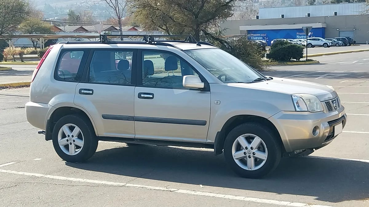 NISSAN X-TRAIL 2.5 X 4x4 At año 2011