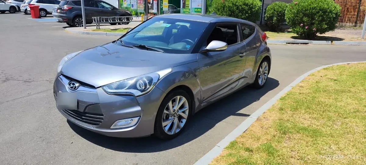 HYUNDAI VELOSTER 1.6 Fs 4dr Gls Mt año 2016