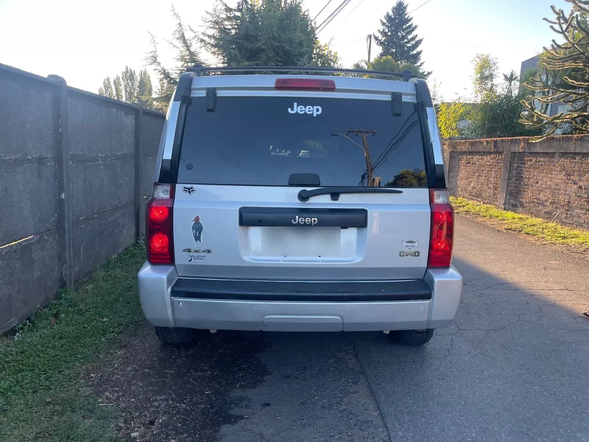 JEEP COMMANDER 3.7 Sport At año 2008