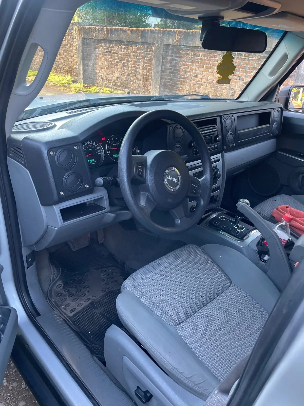 JEEP COMMANDER 3.7 Sport At año 2008