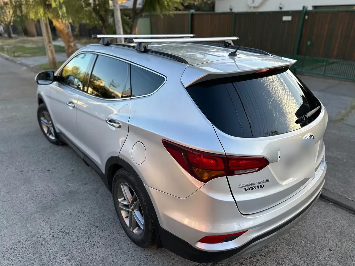 Hyundai Santa Fe 2.4 Dm Gls 2wd At año 2018