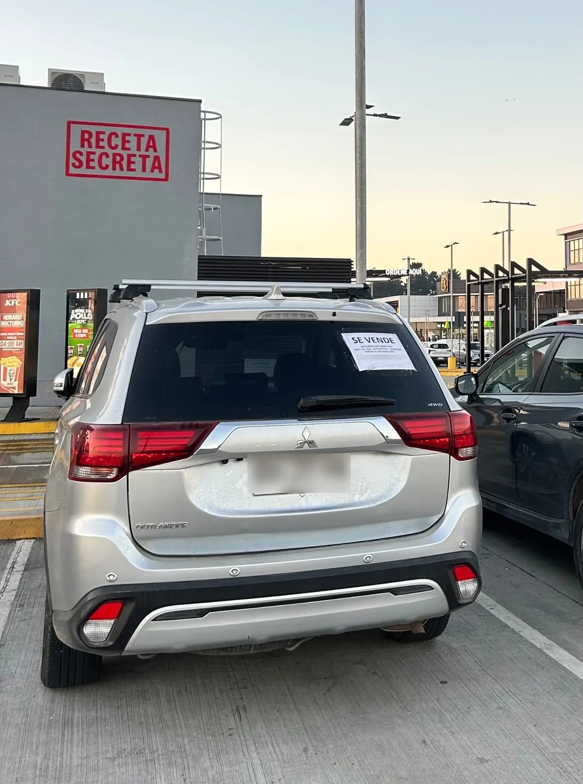 Mitsubishi Outlander 2.4 Glx + At 4x4 año 2022