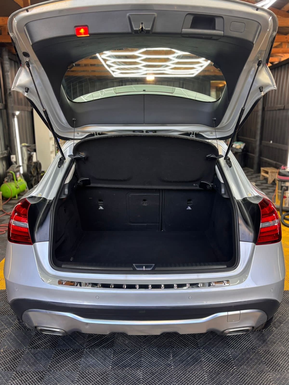 MERCEDES BENZ GLA200 1.6 At año 2018