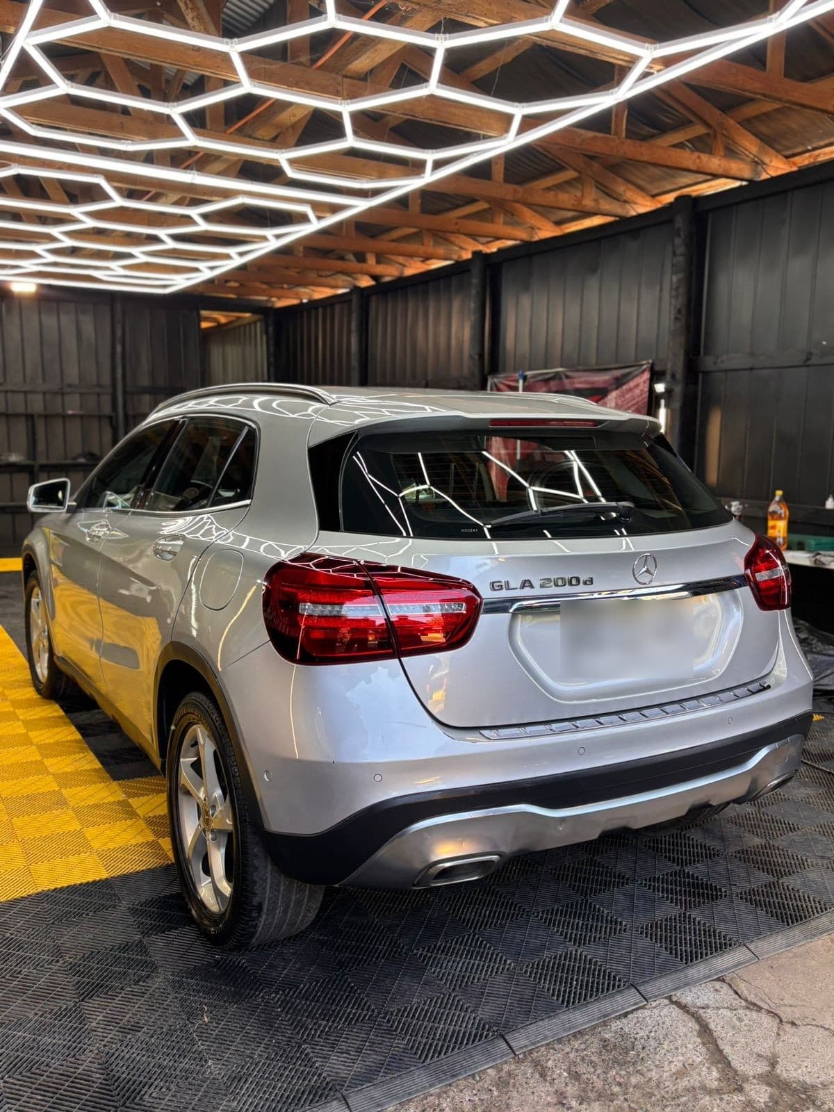 MERCEDES BENZ GLA200 1.6 At año 2018