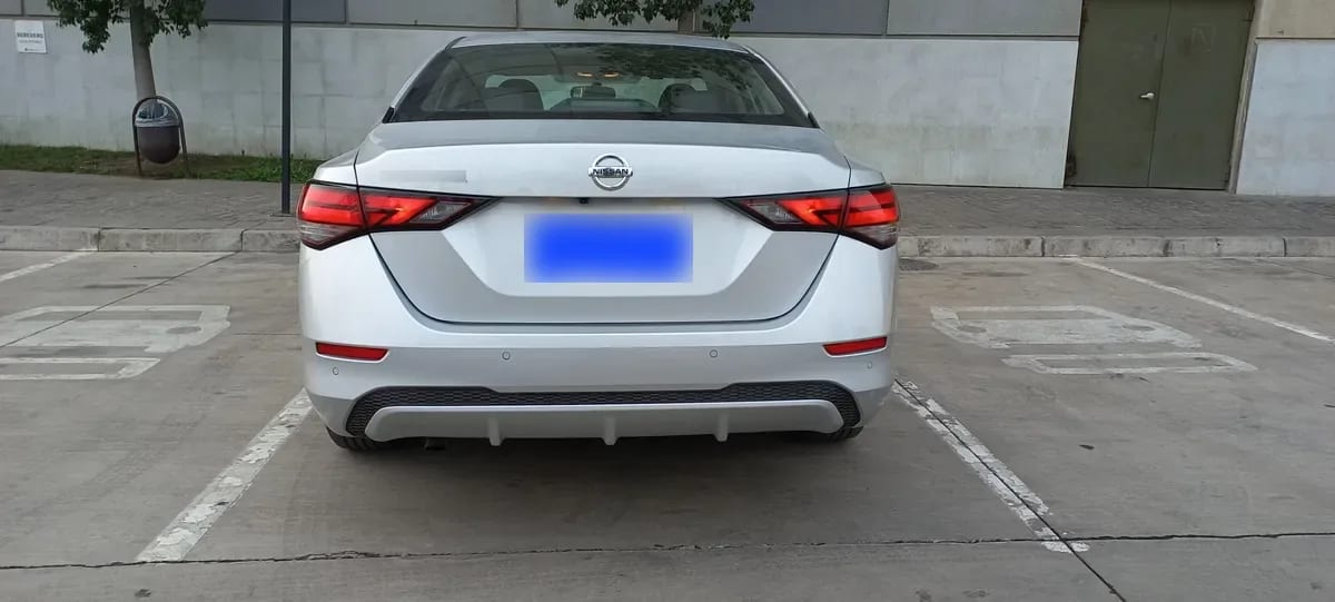 NISSAN SENTRA 2.0 Sense Mt año 2021