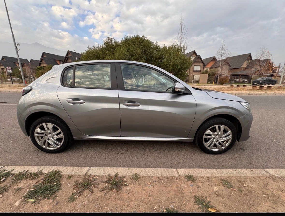 PEUGEOT 208 1.2 Active Pack Puretech 75 Mt año 2023
