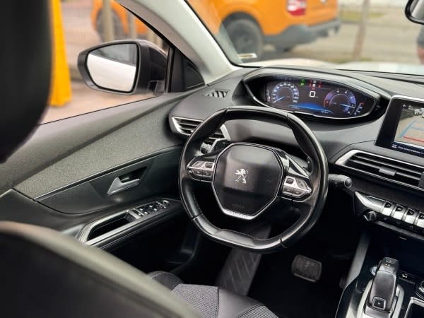 Peugeot 5008 1.5 Gt Line At Diesel año 2019