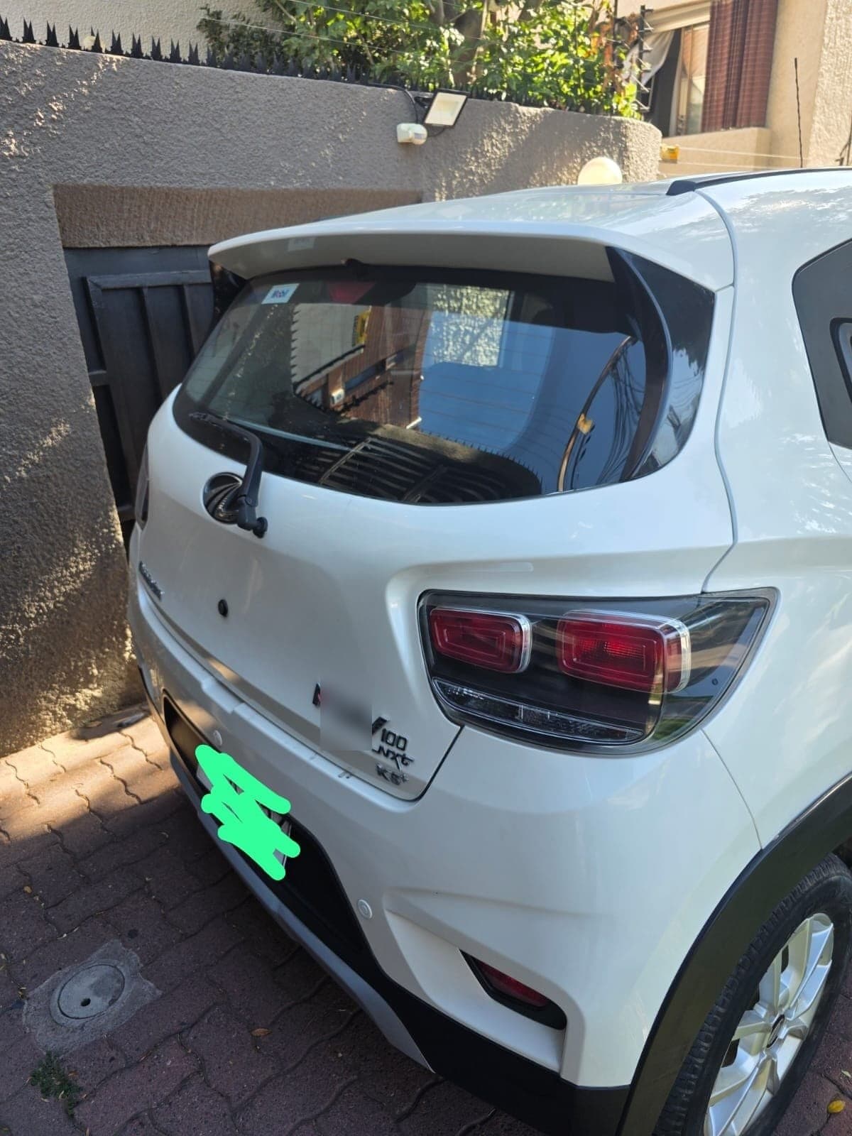 MAHINDRA KUV100 1.2 Elite Mt año 2022