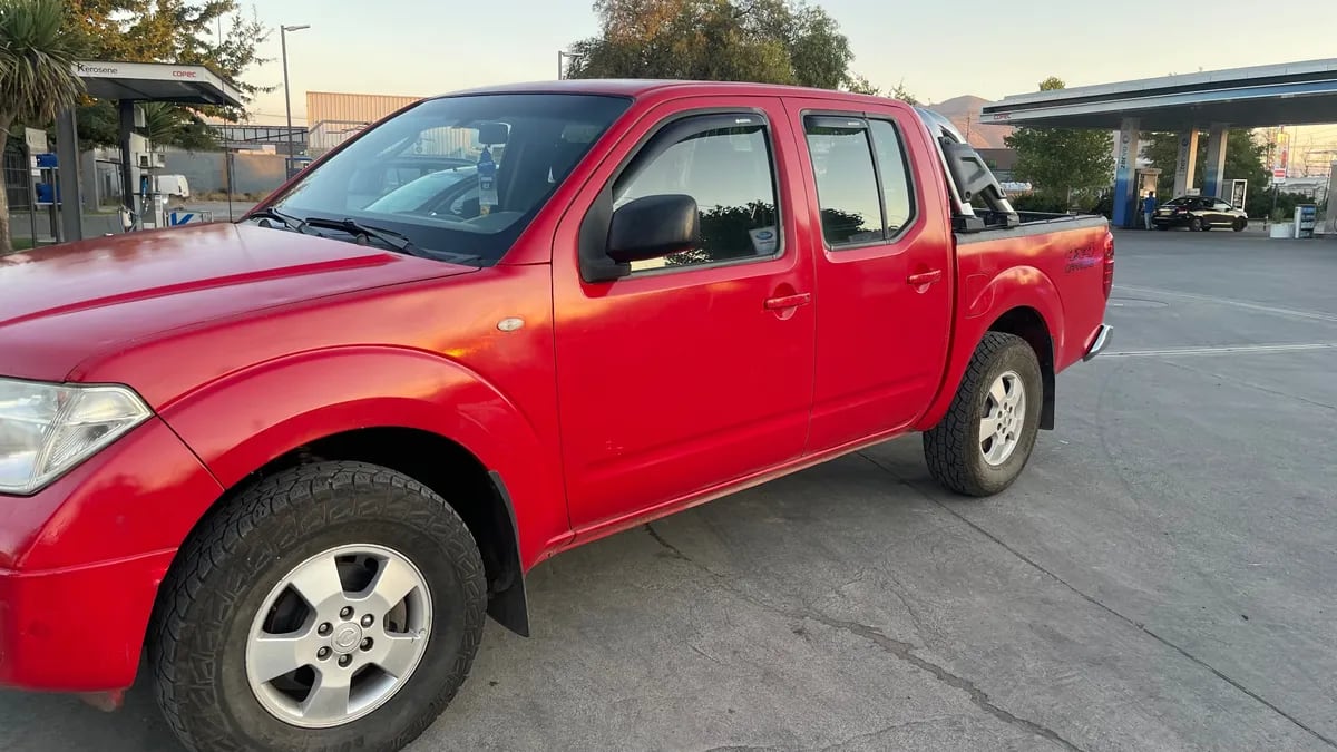 Nissan NAVARA 2.5 Se Mt 4x4 Diesel año 2012
