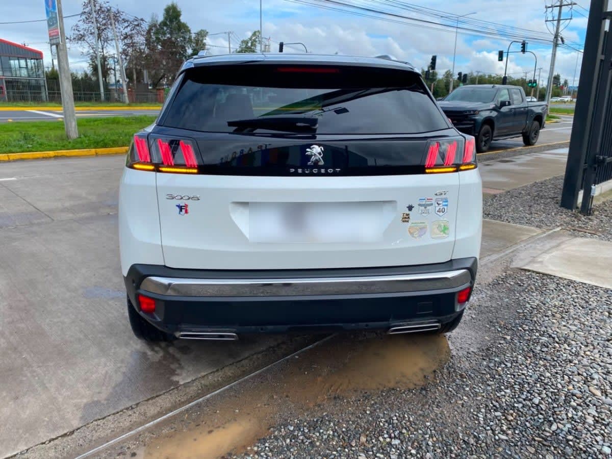 Peugeot 3008 Puretech 180 Eat8 1.6 año 2023