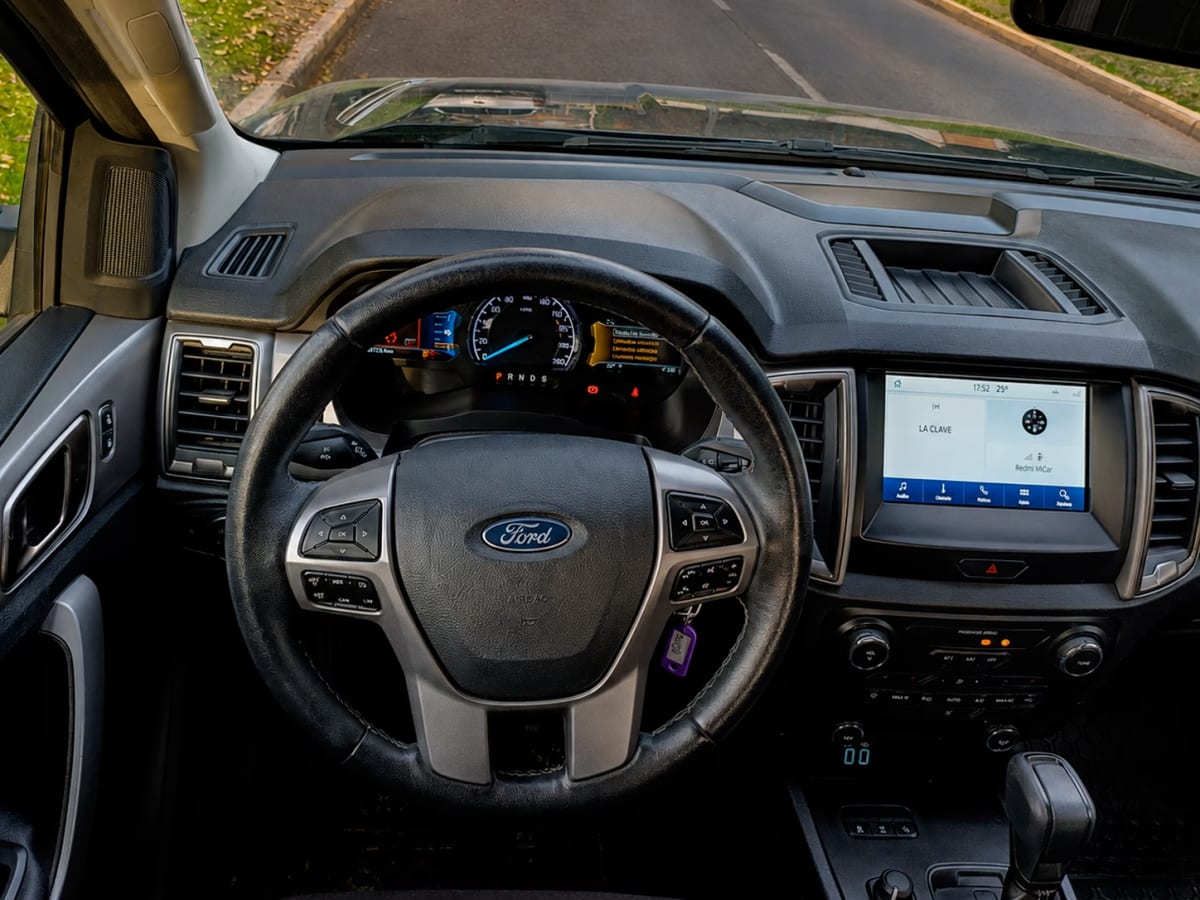 Ford Ranger Xlt 4x4 año 2023