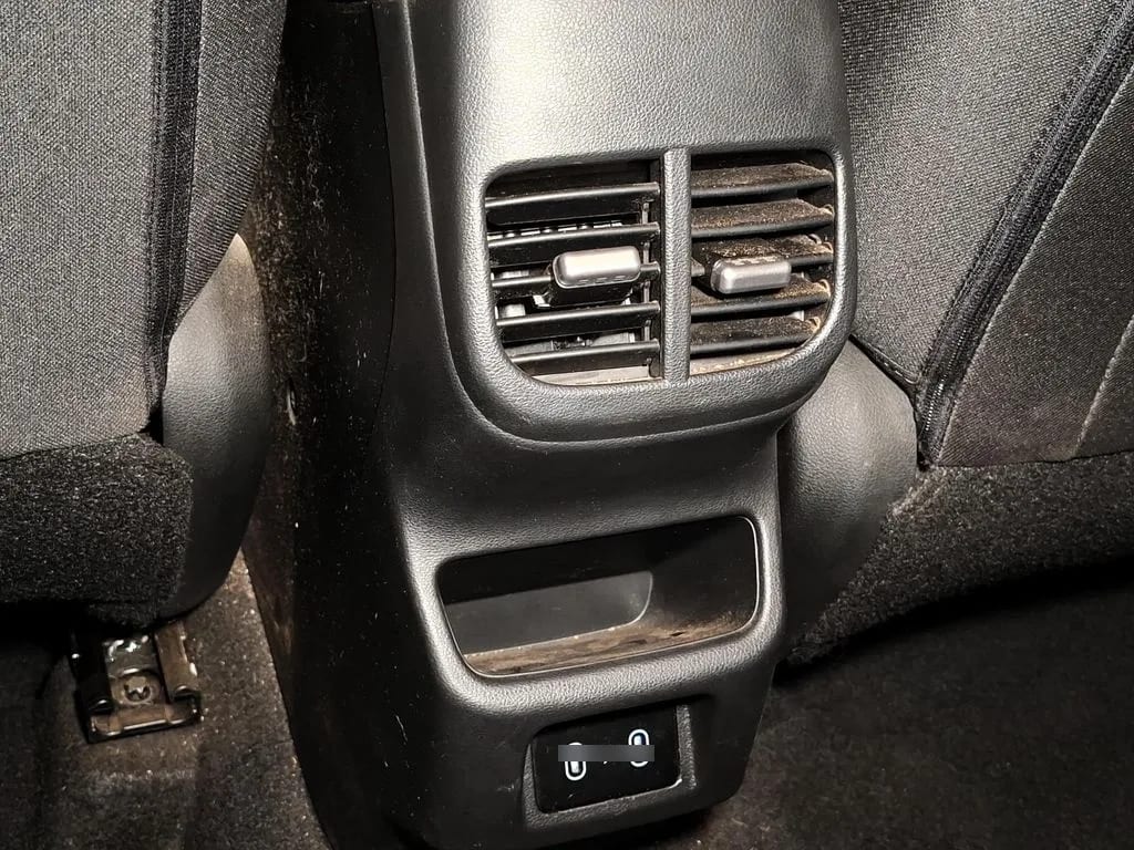 Hyundai Accent 1.5 Design 4x2 Mt 4p año 2024