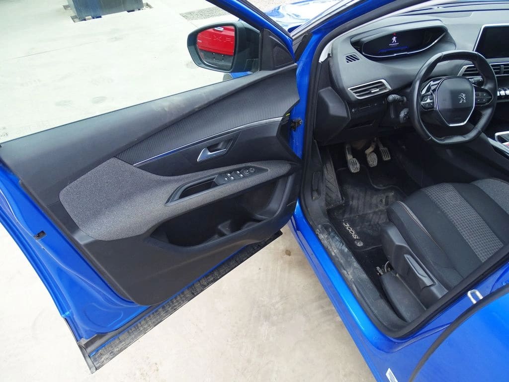 Peugeot 3008 Active Pack año 2023