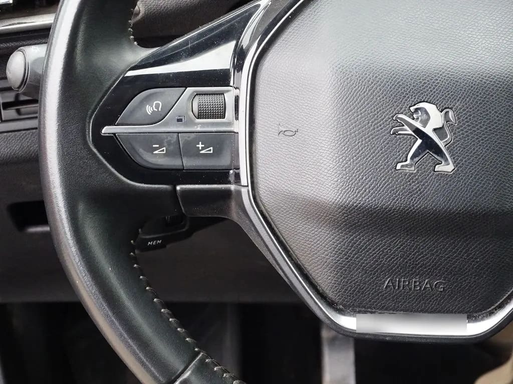 Peugeot 3008 Active Pack año 2023