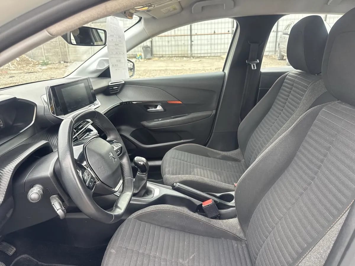 Peugeot 208 1.2 Puretech Active Pack 4x2 75 Mt 5p año 2022
