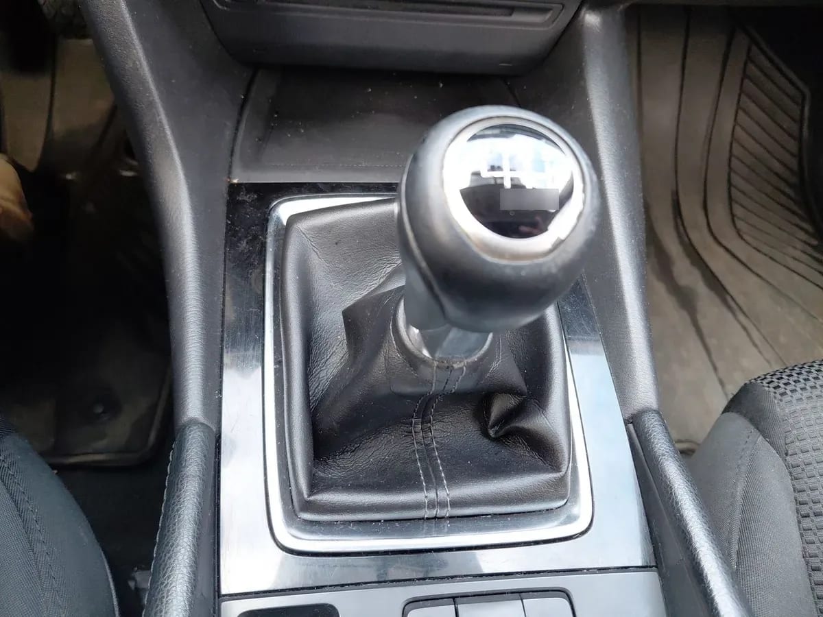 Mazda 3 2.0 V Sport 4x2 Hb 6mt 5p año 2018