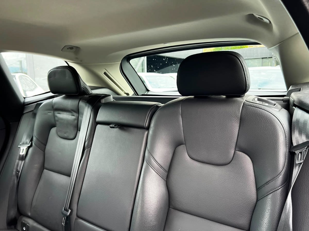Volvo Xc60 Ii B5 Awd 2.0 año 2022