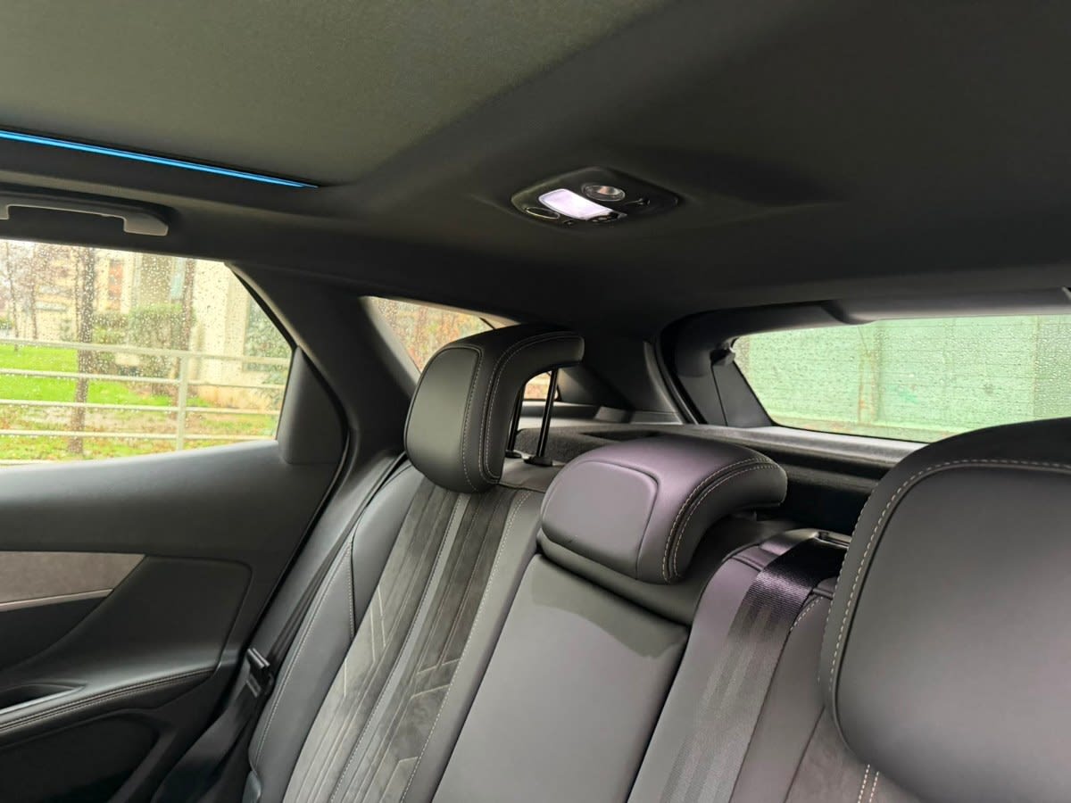Peugeot 3008 1.5 Blue Hdi 130 Eat8 año 2024