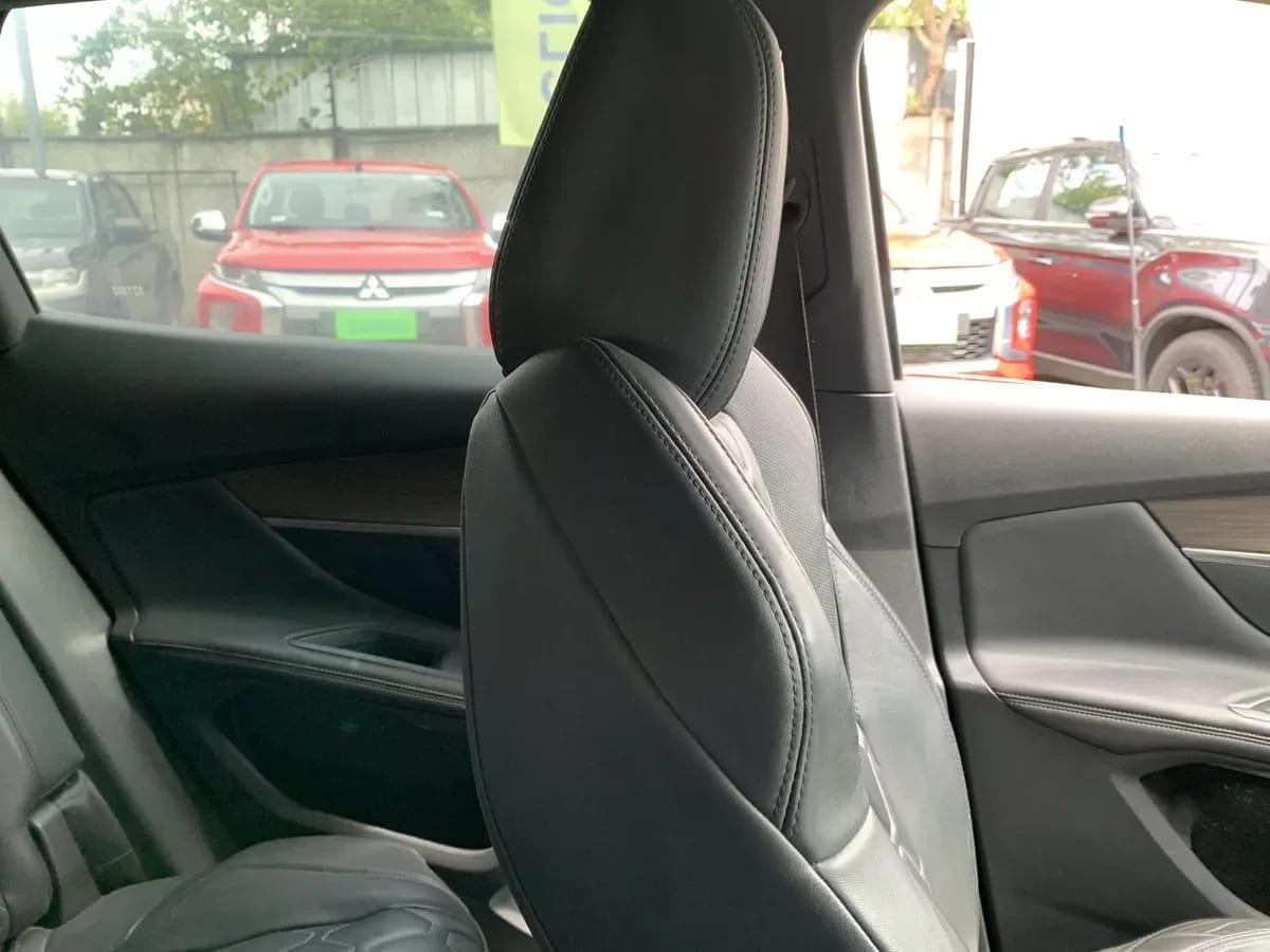 Peugeot 3008 1.6 Gt Hybrid4 300 4x4 Eat8 5p año 2024