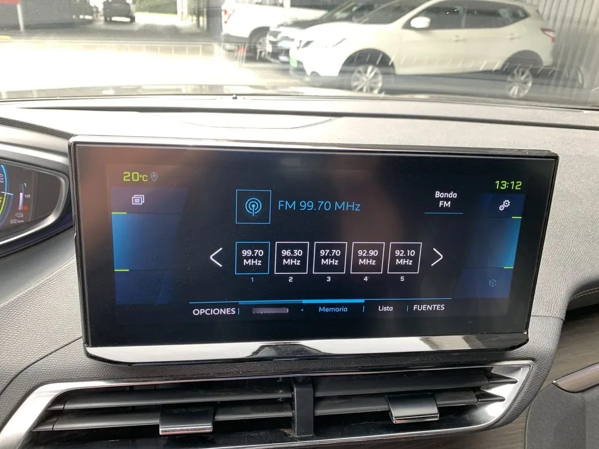 Peugeot 3008 1.6 Gt Hybrid4 300 4x4 Eat8 5p año 2024