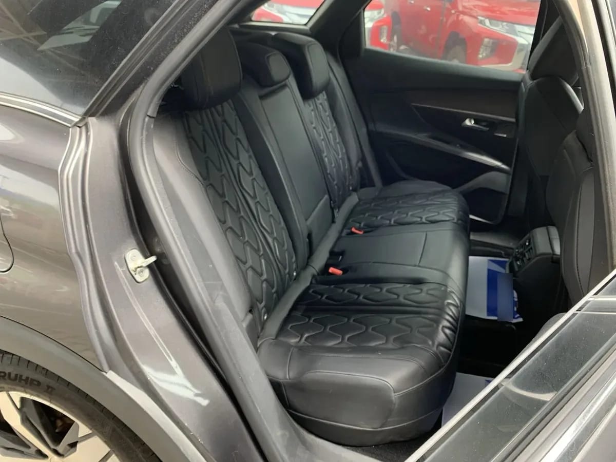 Peugeot 3008 1.6 Gt Hybrid4 300 4x4 Eat8 5p año 2024
