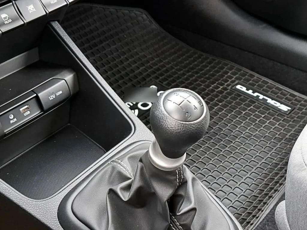 Kia Soluto Mt año 2026
