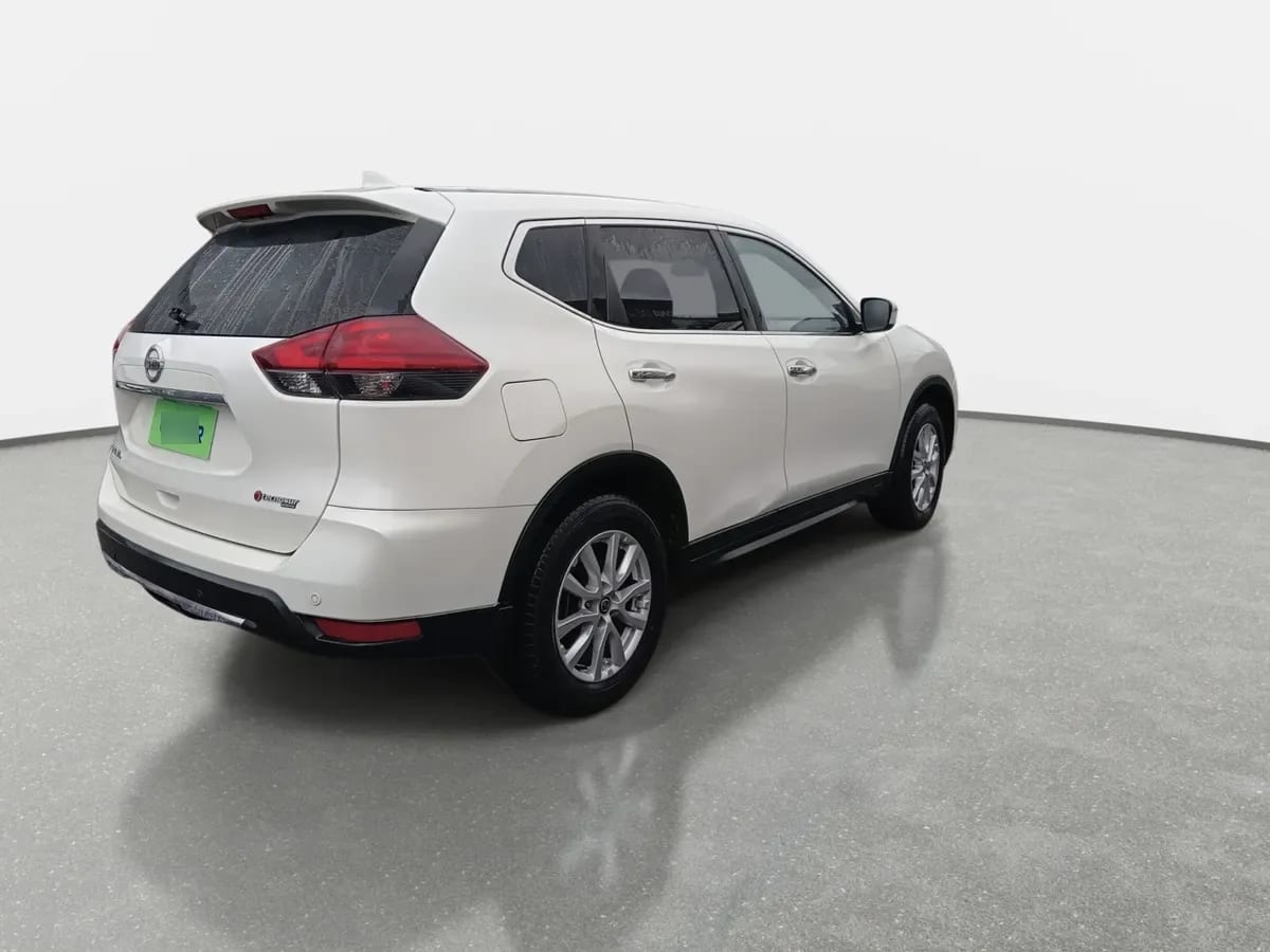 Nissan X-Trail 2.5 Sense 4x2 3row Cvt At 5p año 2023