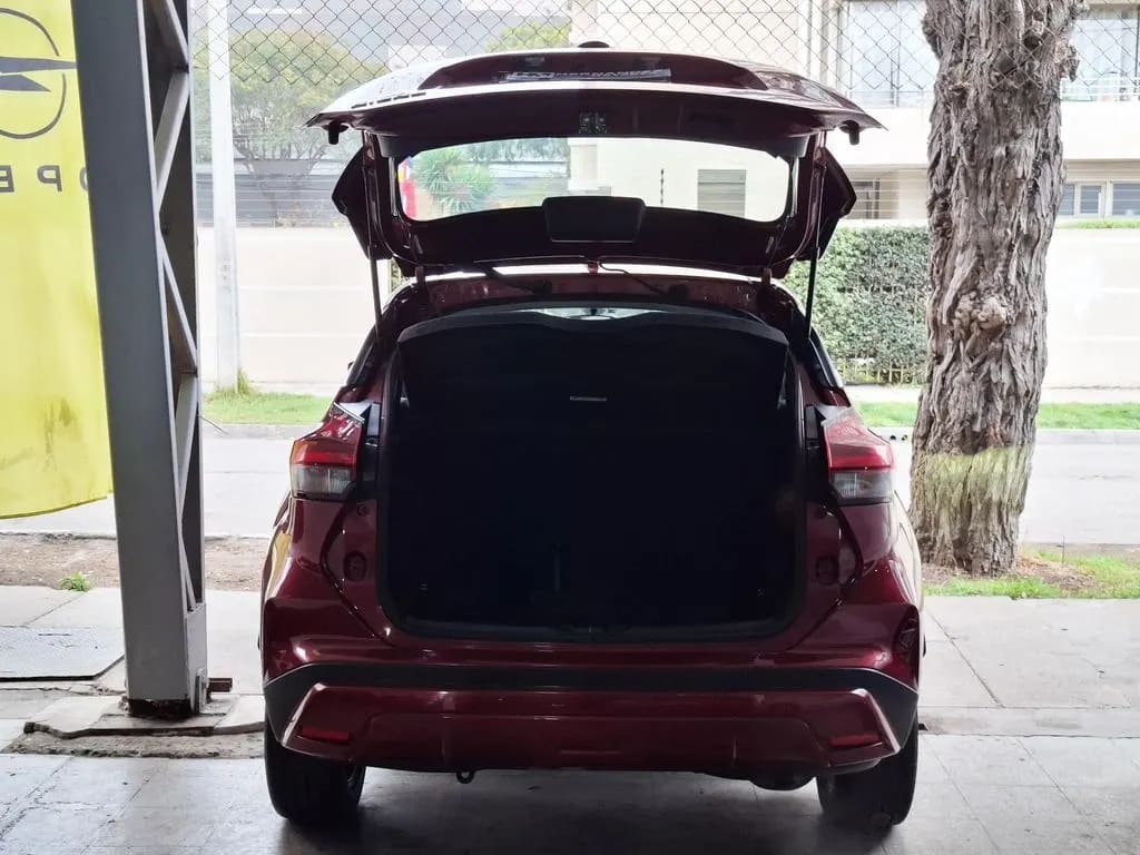 Nissan Kicks 1.6 Exclusive 4x2 Cvt At 5p año 2021