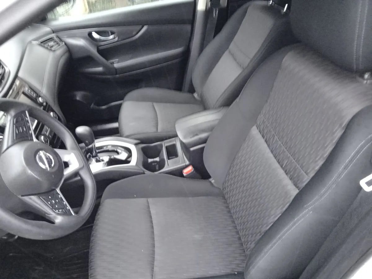 Nissan X-Trail 2.5 Sense 4x2 3row Cvt At 5p año 2023