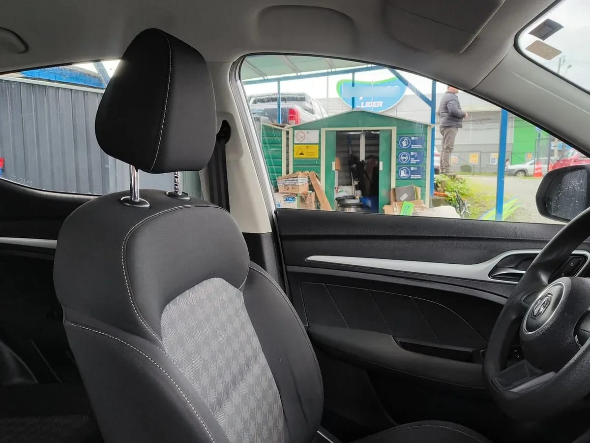 MG Mg Zs 1.5 Std 4x2 Mt 5p año 2023