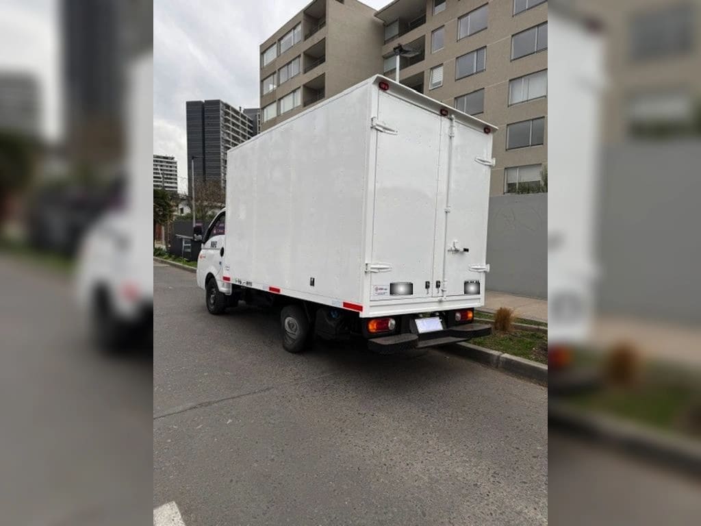 Hyundai Porter 2.5 Crdi Diesel Gls 4x2 Cs 2ab Ac 6mt 2p año 2026