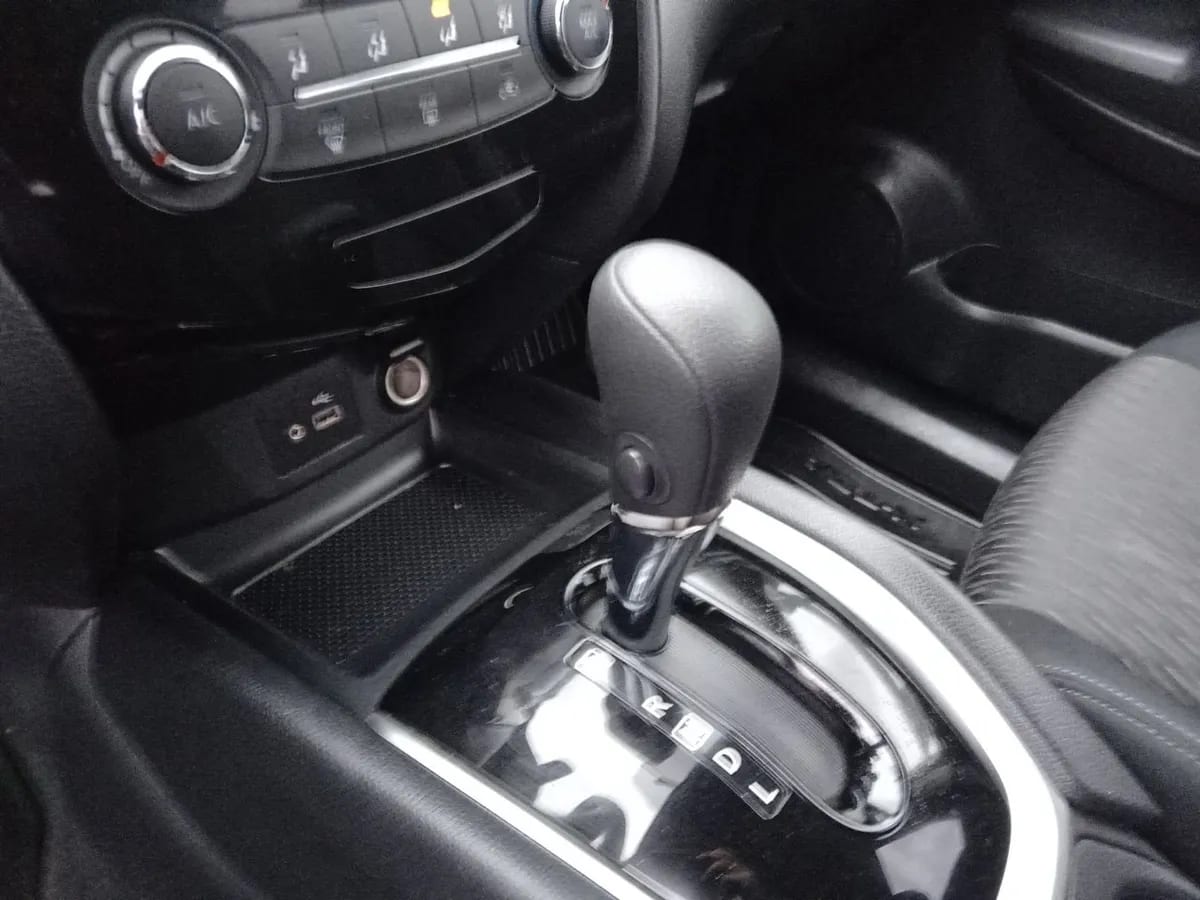 Nissan X-Trail 2.5 Sense 4x2 3row Cvt At 5p año 2023