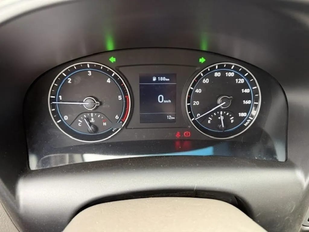 Hyundai Porter 2.5 Crdi Diesel Gls 4x2 Cs 2ab Ac 6mt 2p año 2026