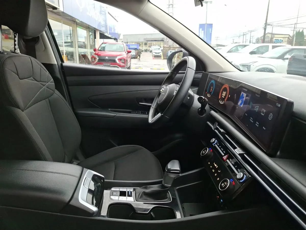 Hyundai Tucson 2.0 Nx4 Plus Fl Diesel 4wd At 5p año 2025