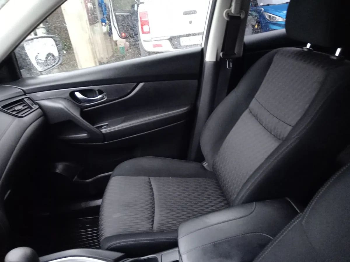 Nissan X-Trail 2.5 Sense 4x2 3row Cvt At 5p año 2023