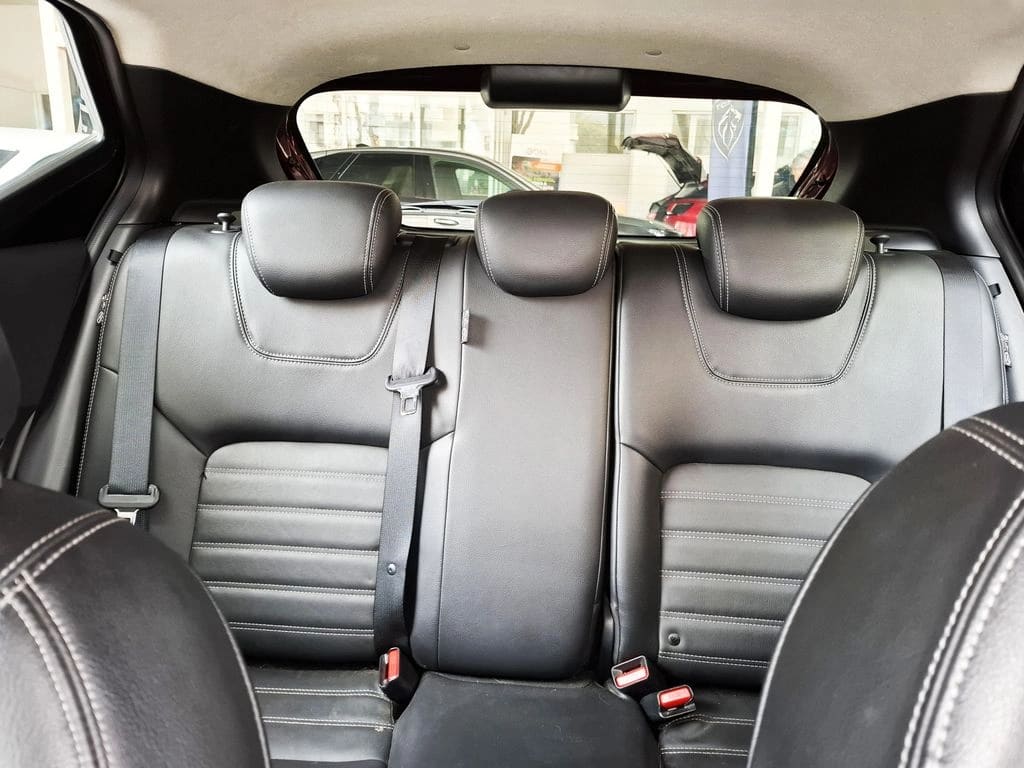 Nissan Kicks 1.6 Exclusive 4x2 Cvt At 5p año 2021