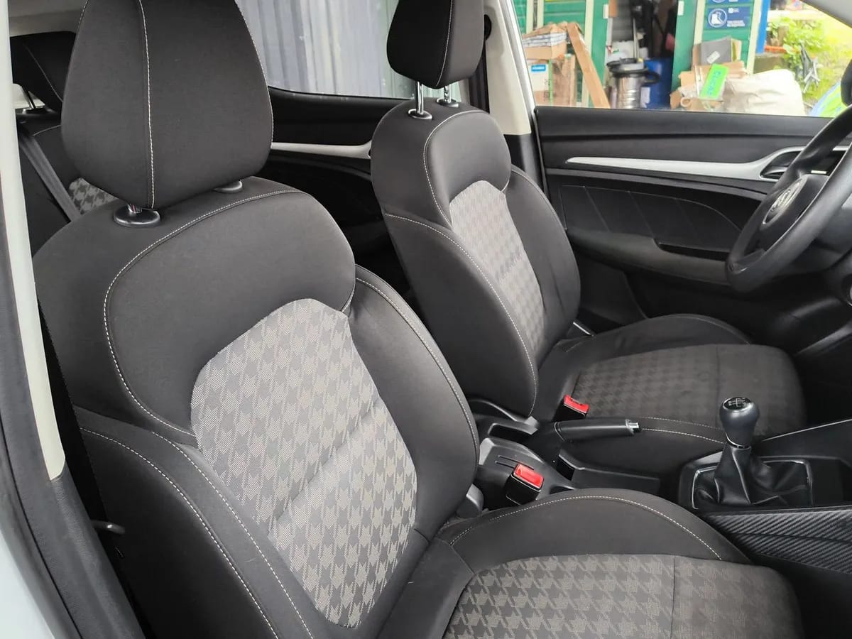 MG Mg Zs 1.5 Std 4x2 Mt 5p año 2023