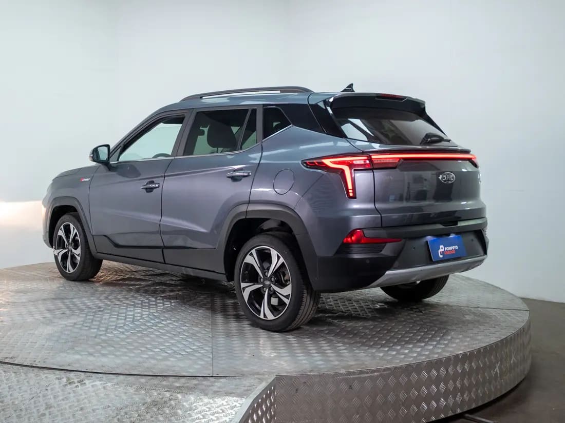 JAC Js4 1.5 Luxury Mt año 2024