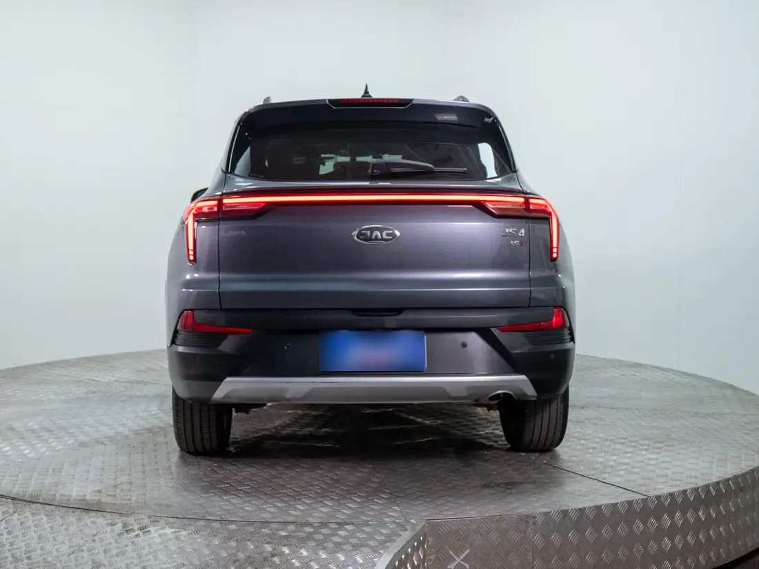 JAC Js4 1.5 Luxury Mt año 2024