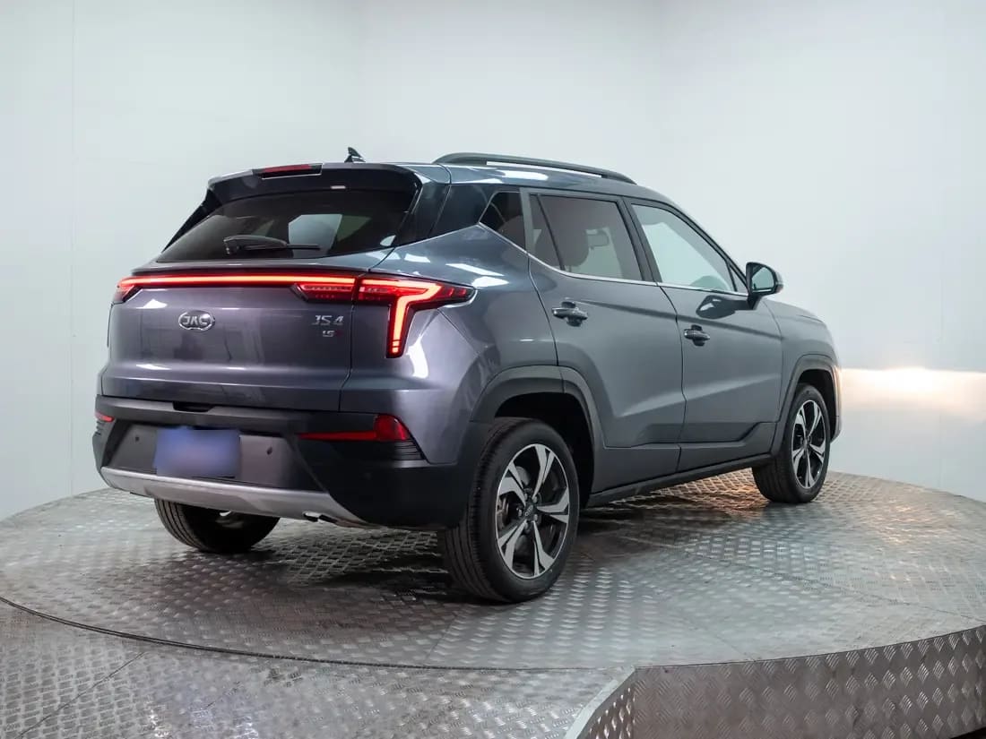 JAC Js4 1.5 Luxury Mt año 2024