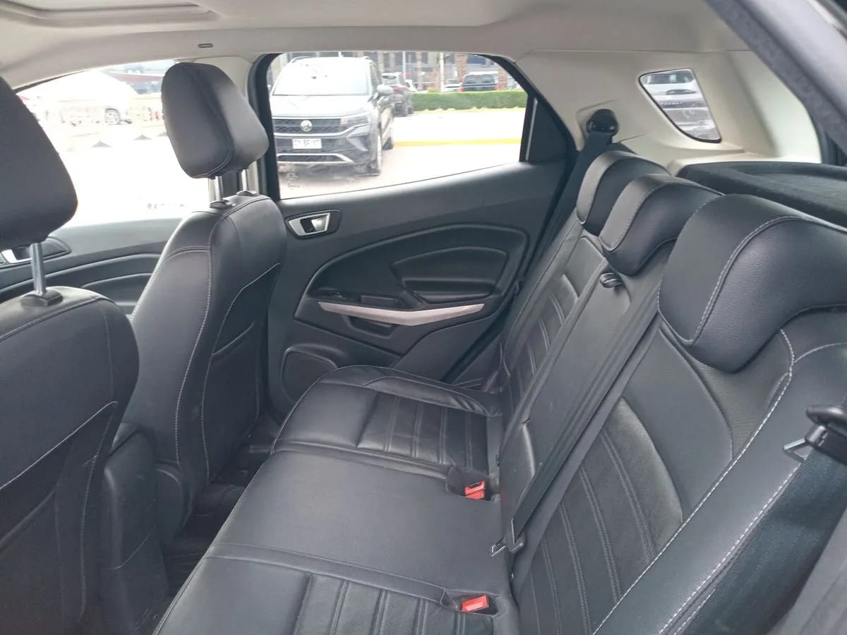 Ford Ecosport 1.5 Titanium 4x2 Mt 5p año 2022