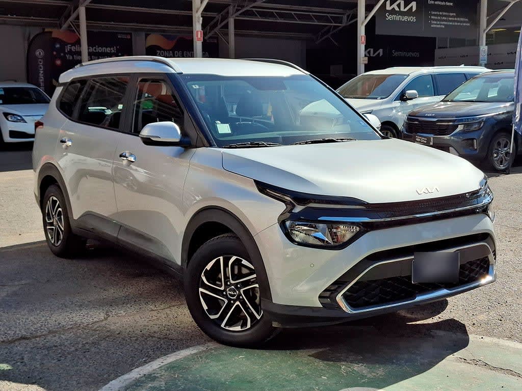 Kia Carens Ex 1.5 Aut año 2023