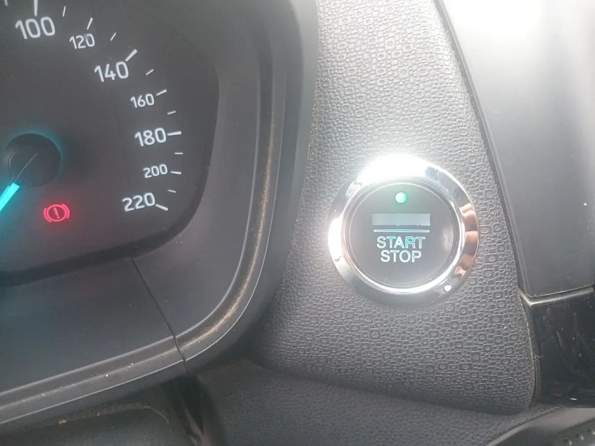 Ford Ecosport 1.5 Titanium 4x2 Mt 5p año 2022
