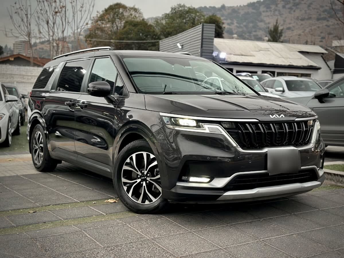 Kia Carnival Ex año 2022