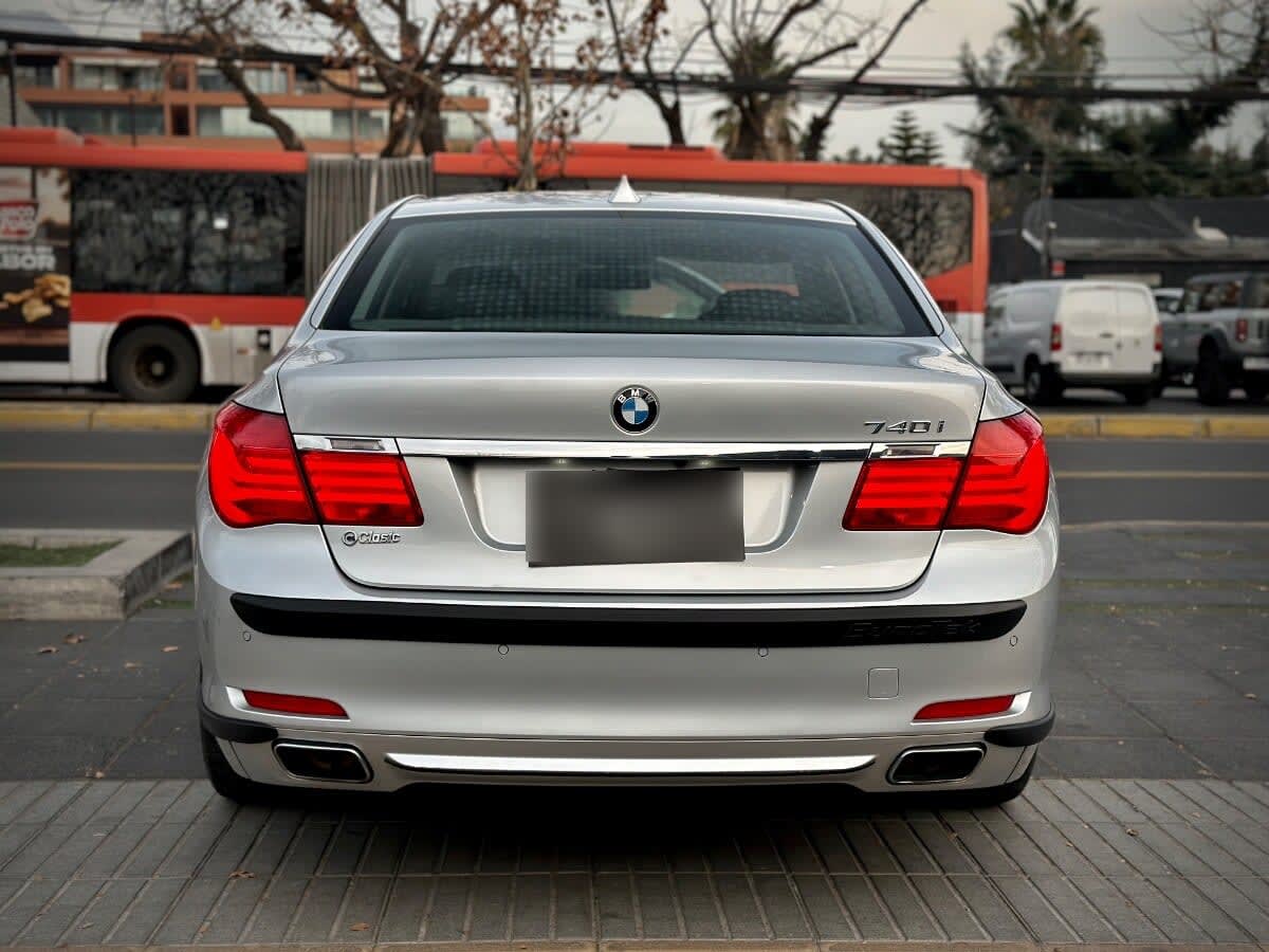 BMW 740 I año 2012