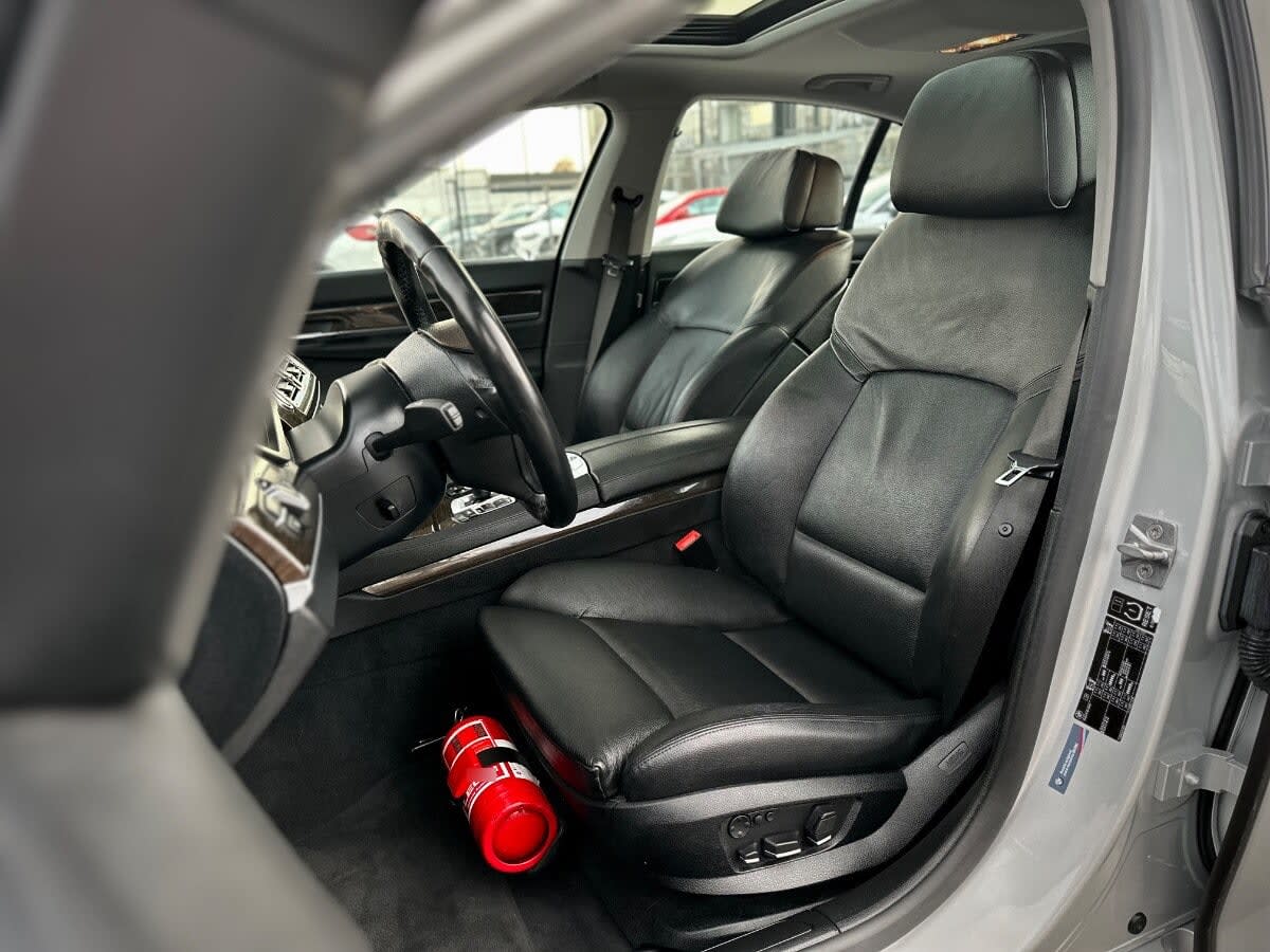 BMW 740 I año 2012